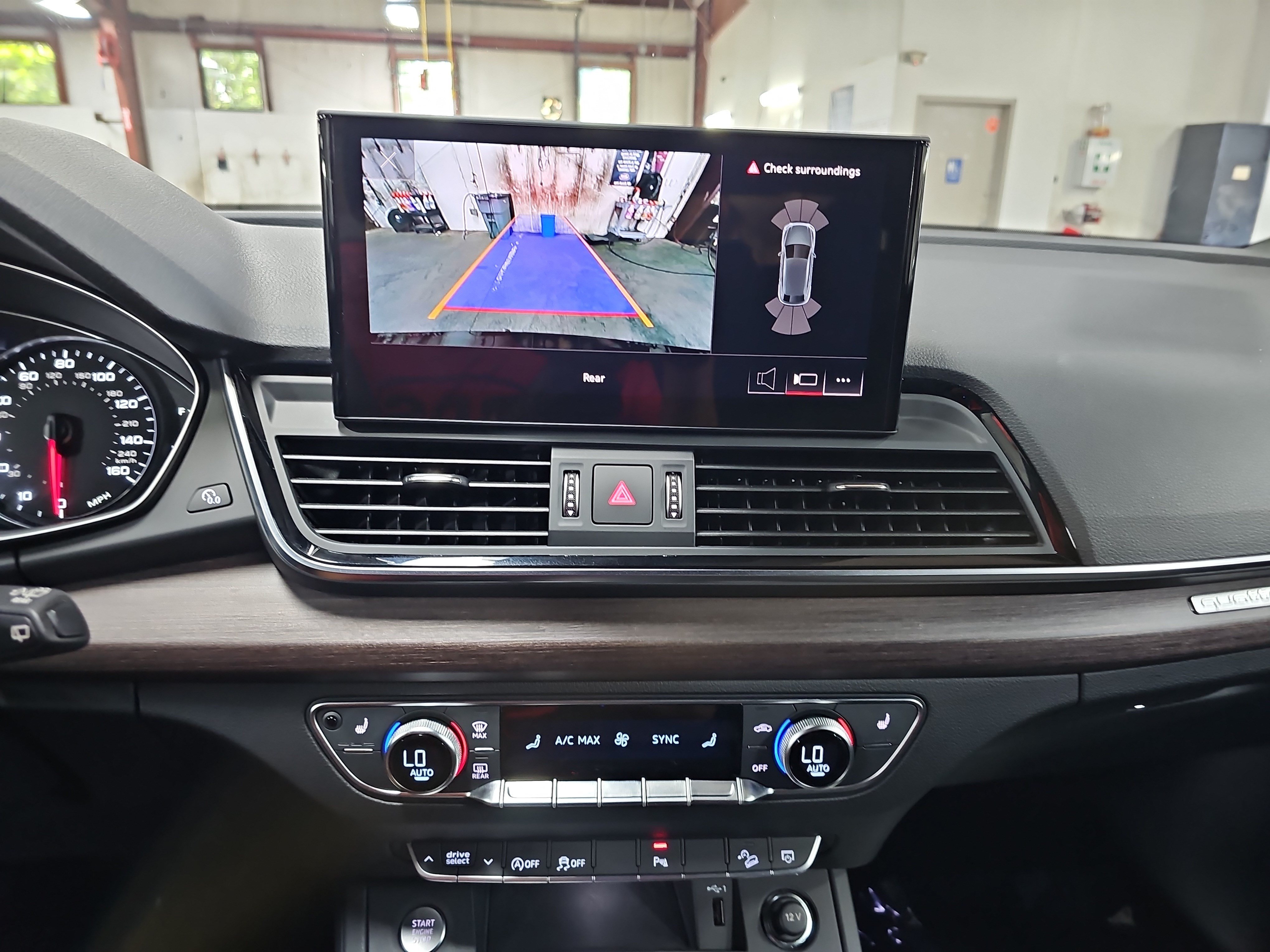 Used 2023 Audi Q5 2.0T Premium w/ Convenience Package AWD/4WD image 21