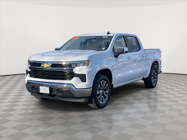 Used 2025 Chevrolet Silverado 1500 LT image 3