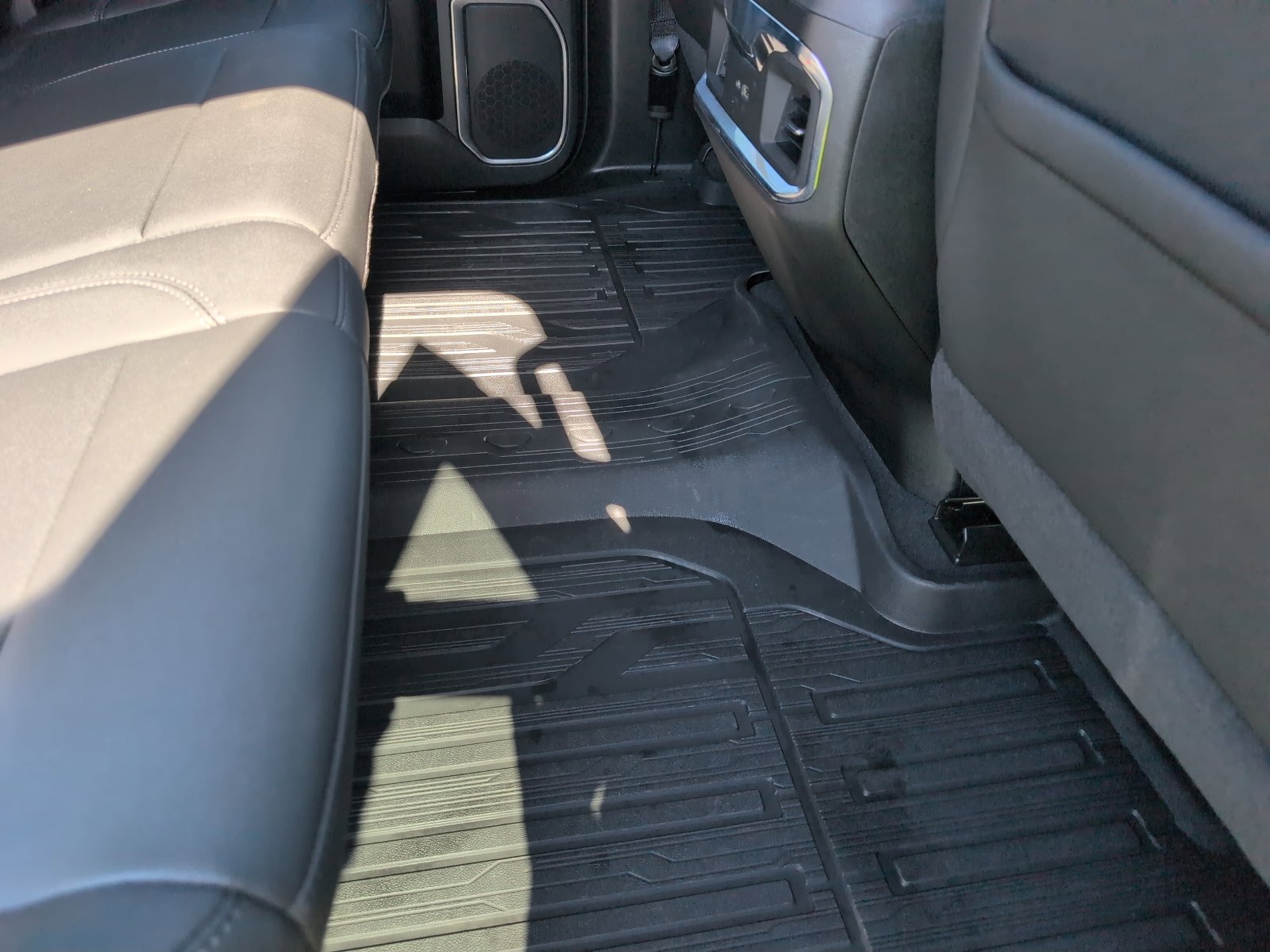 Used 2025 GMC Sierra 1500 Elevation w/ Elevation Premium Package image 13