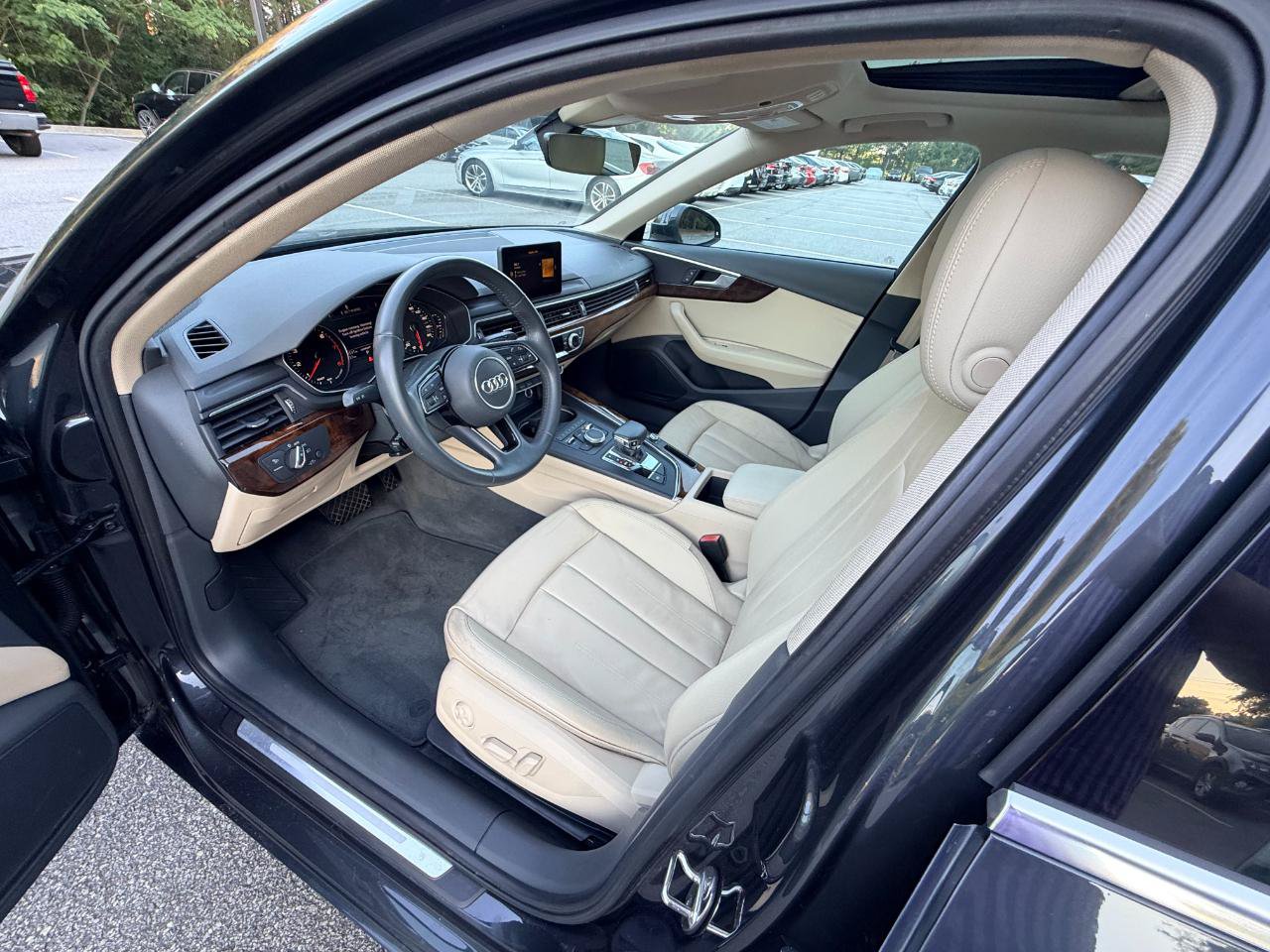 Used 2019 Audi A4 2.0T Premium FWD image 8