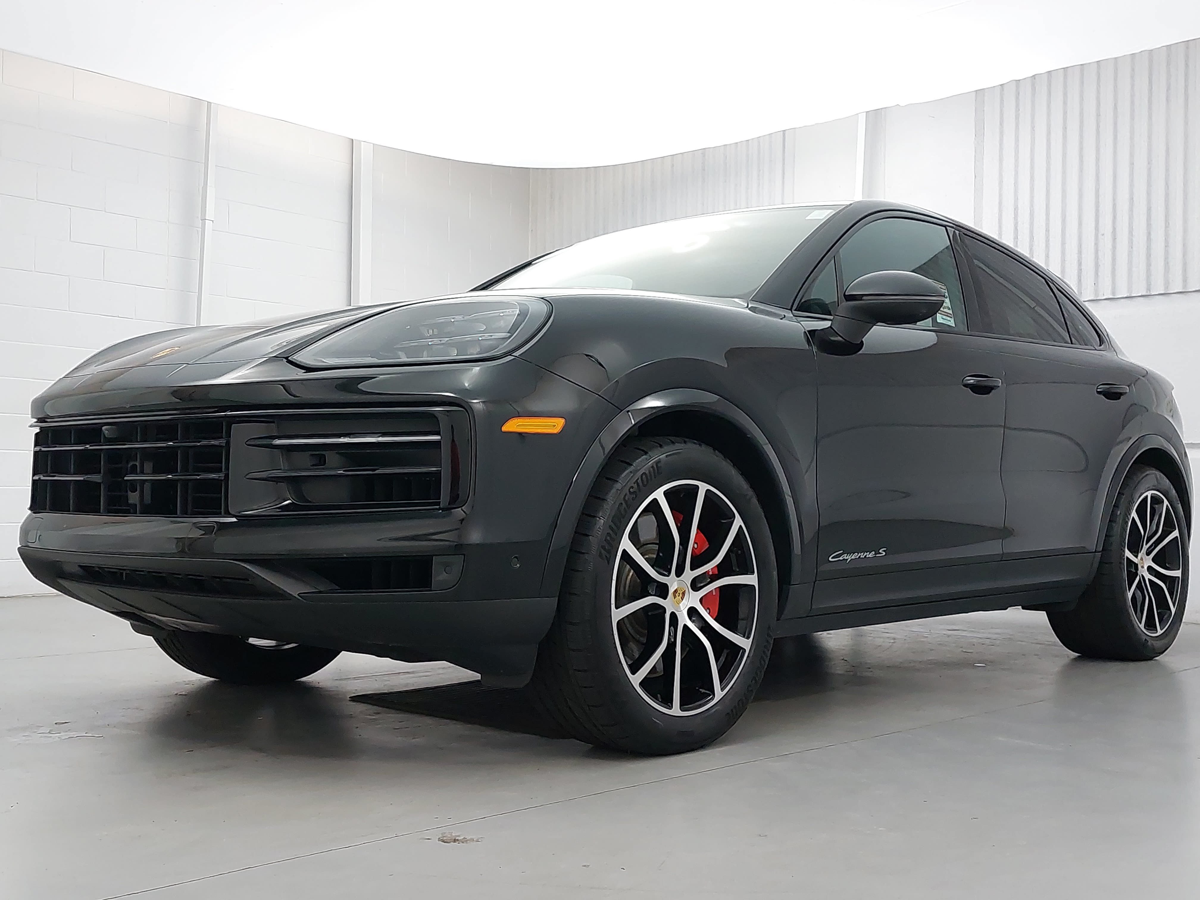 Certified 2024 Porsche Cayenne S AWD/4WD image 1