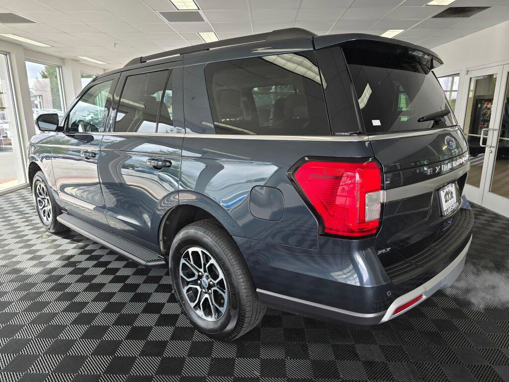 Used 2024 Ford Expedition XLT image 6