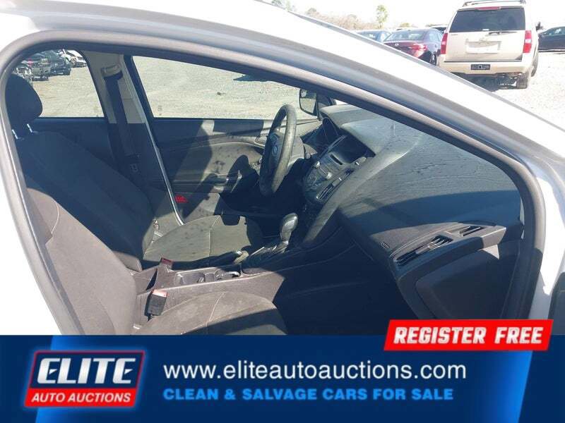 Used 2017 Ford Focus S image 9