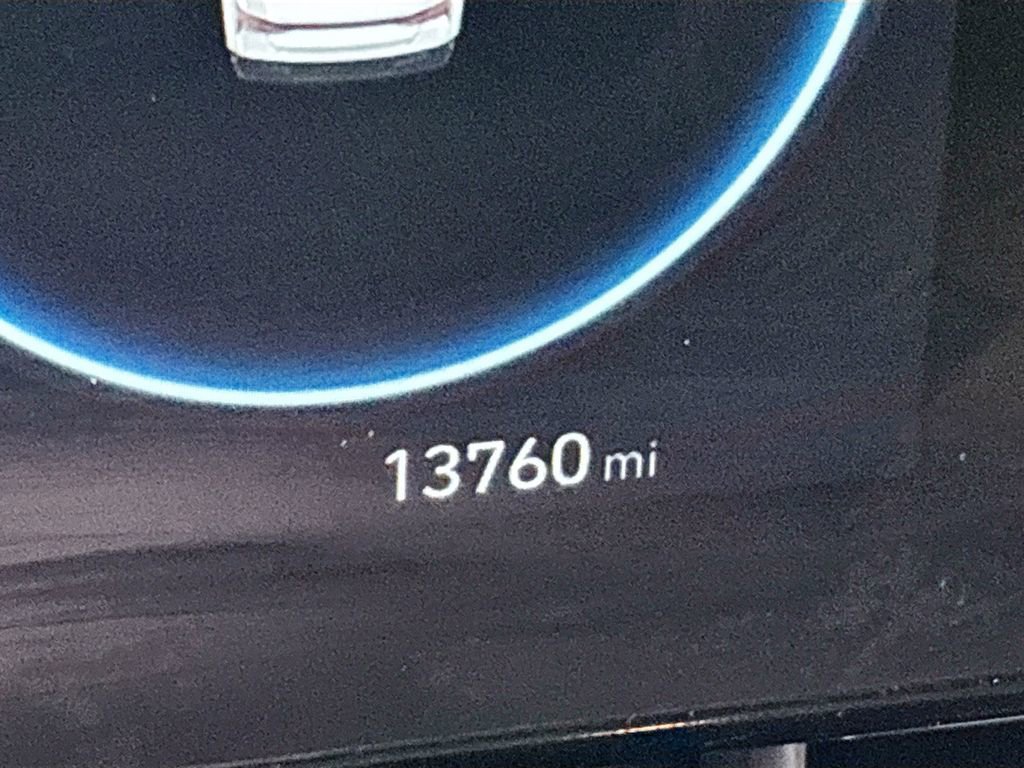 Used 2024 Hyundai Elantra Limited image 14