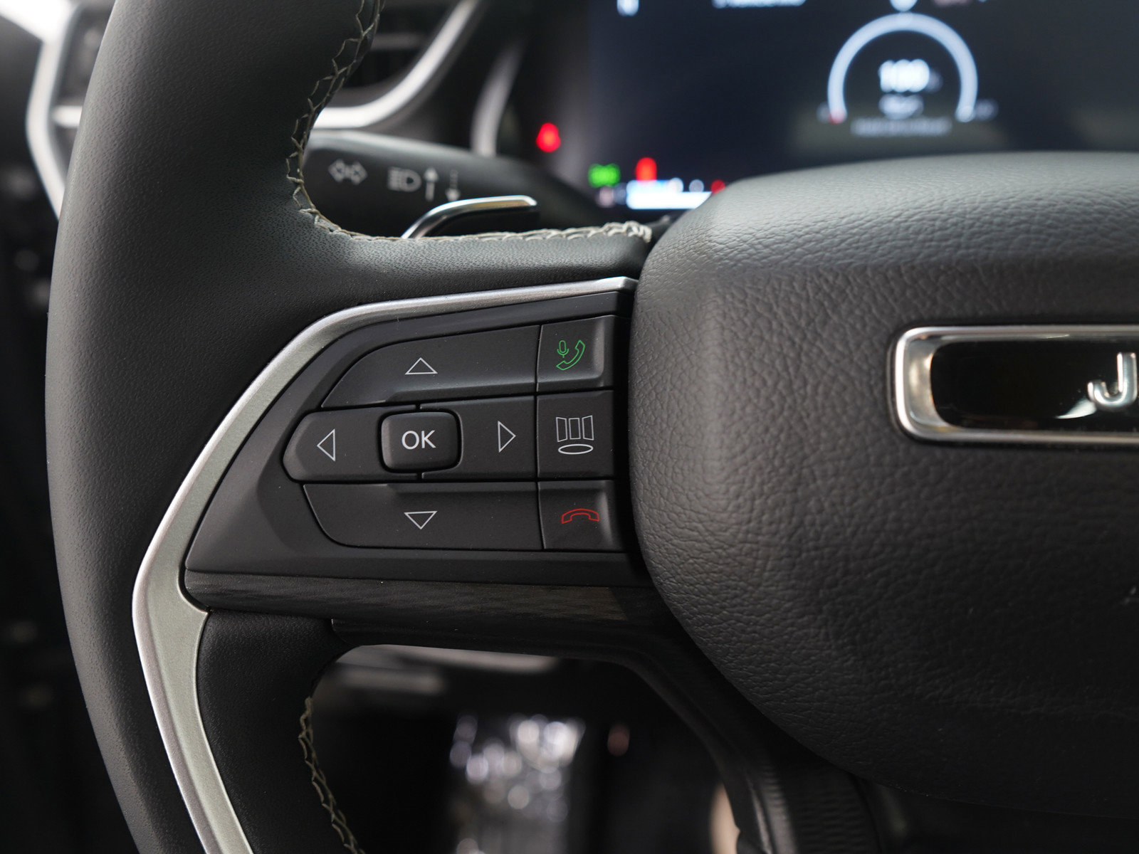 Used 2024 Jeep Grand Cherokee Altitude image 26