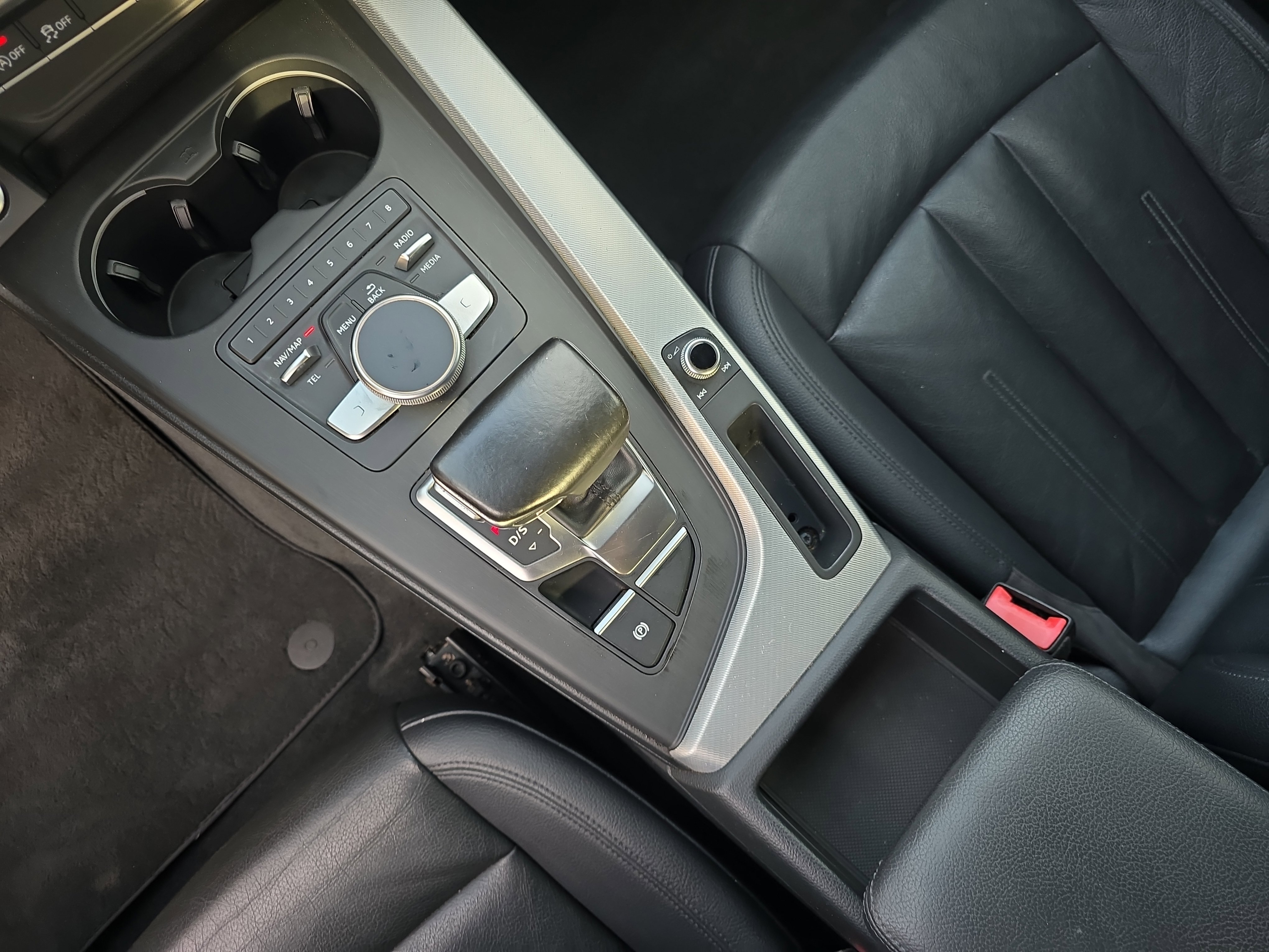 Used 2017 Audi A4 2.0T Premium w/ Audi MMI Navigation Plus image 24