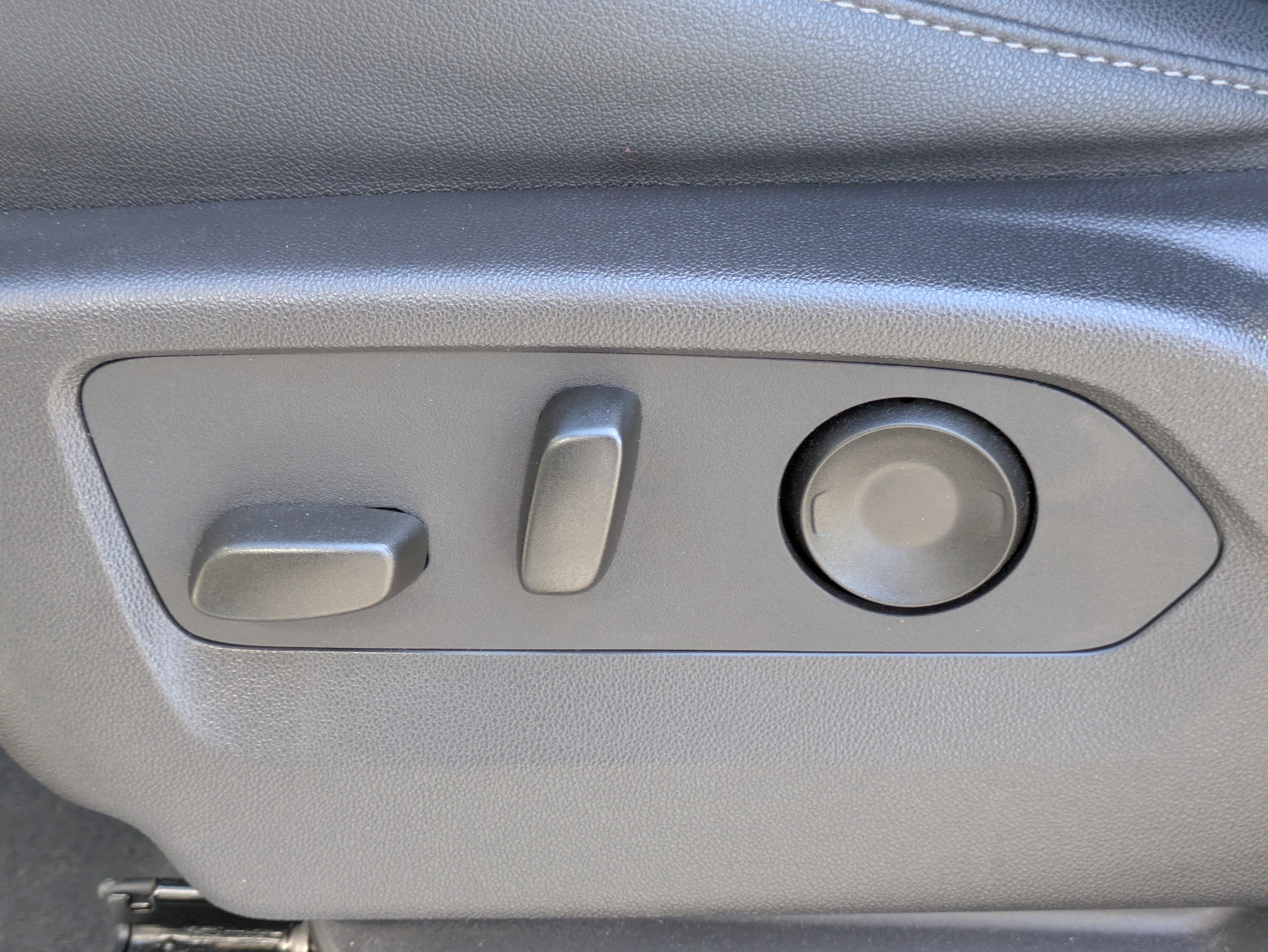 Used 2024 GMC Sierra 1500 Elevation w/ Elevation Premium Package image 10