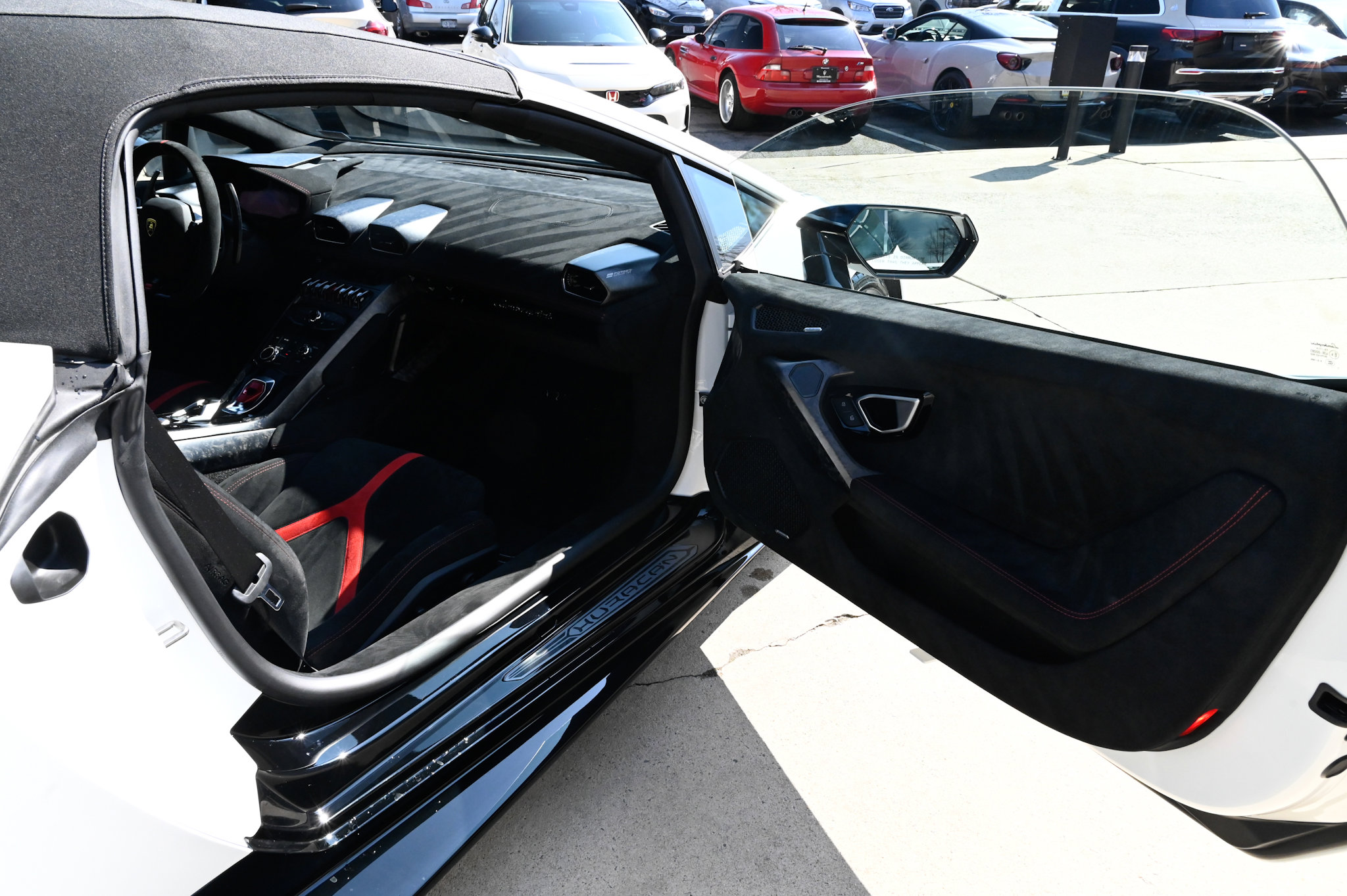 Used 2018 Lamborghini Huracan Performante image 38