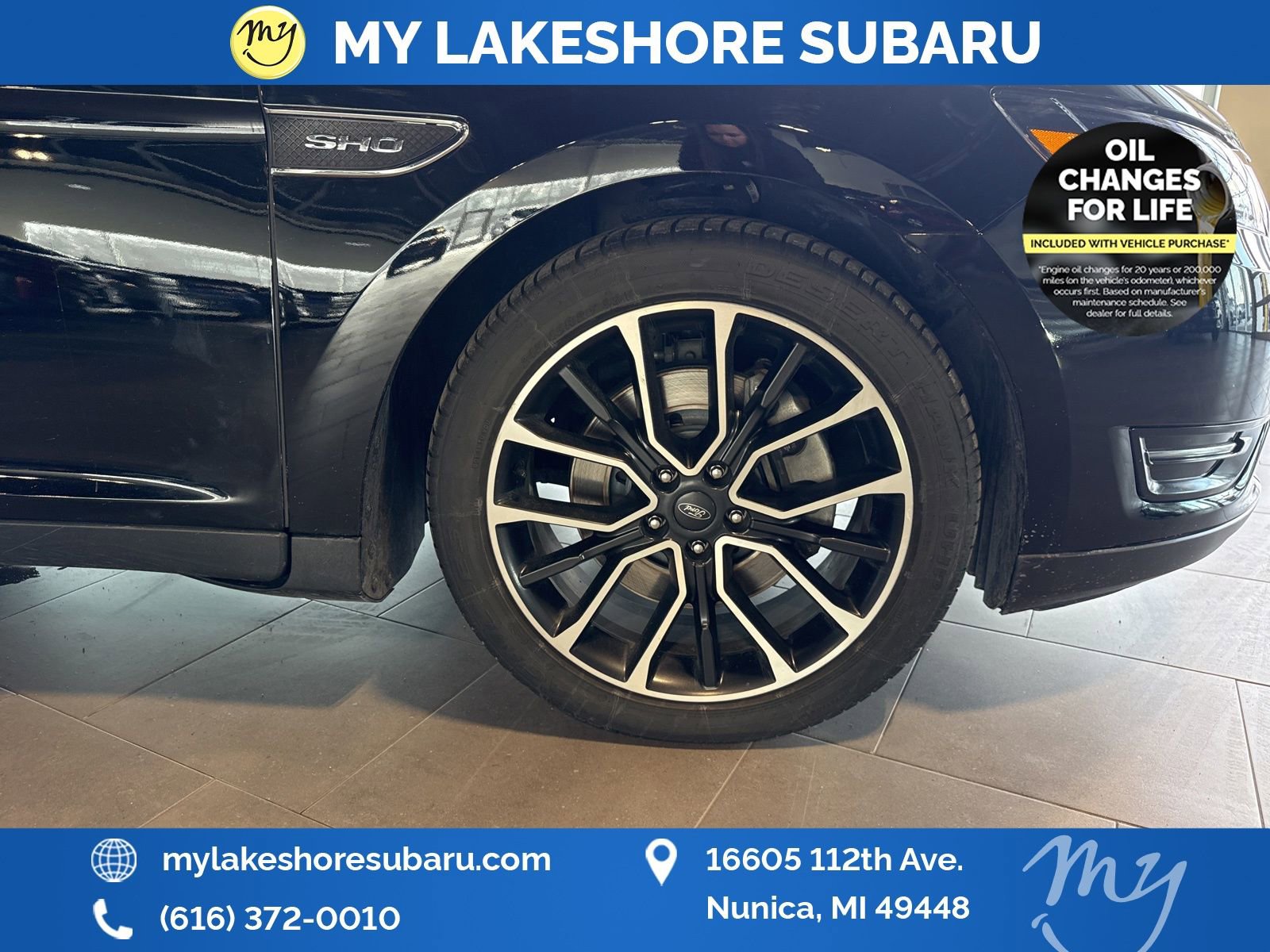 Used 2017 Ford Taurus SHO image 29