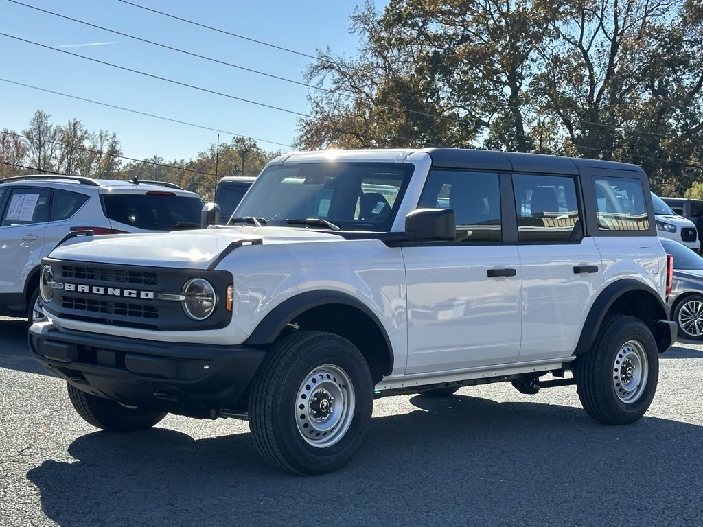 New 2025 Ford Bronco 4-Door image 2