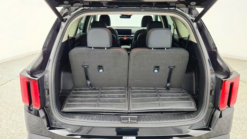 Used 2025 Kia Sorento EX AWD/4WD image 23