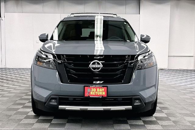 New 2025 Nissan Pathfinder Platinum w/ Lighting Package (N93) image 16