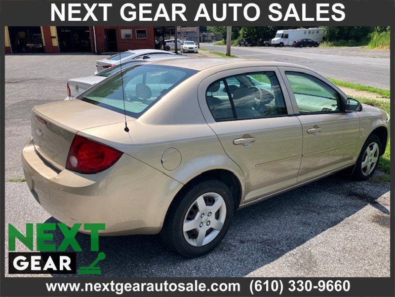 Used 2006 Chevrolet Cobalt LS FWD image 3