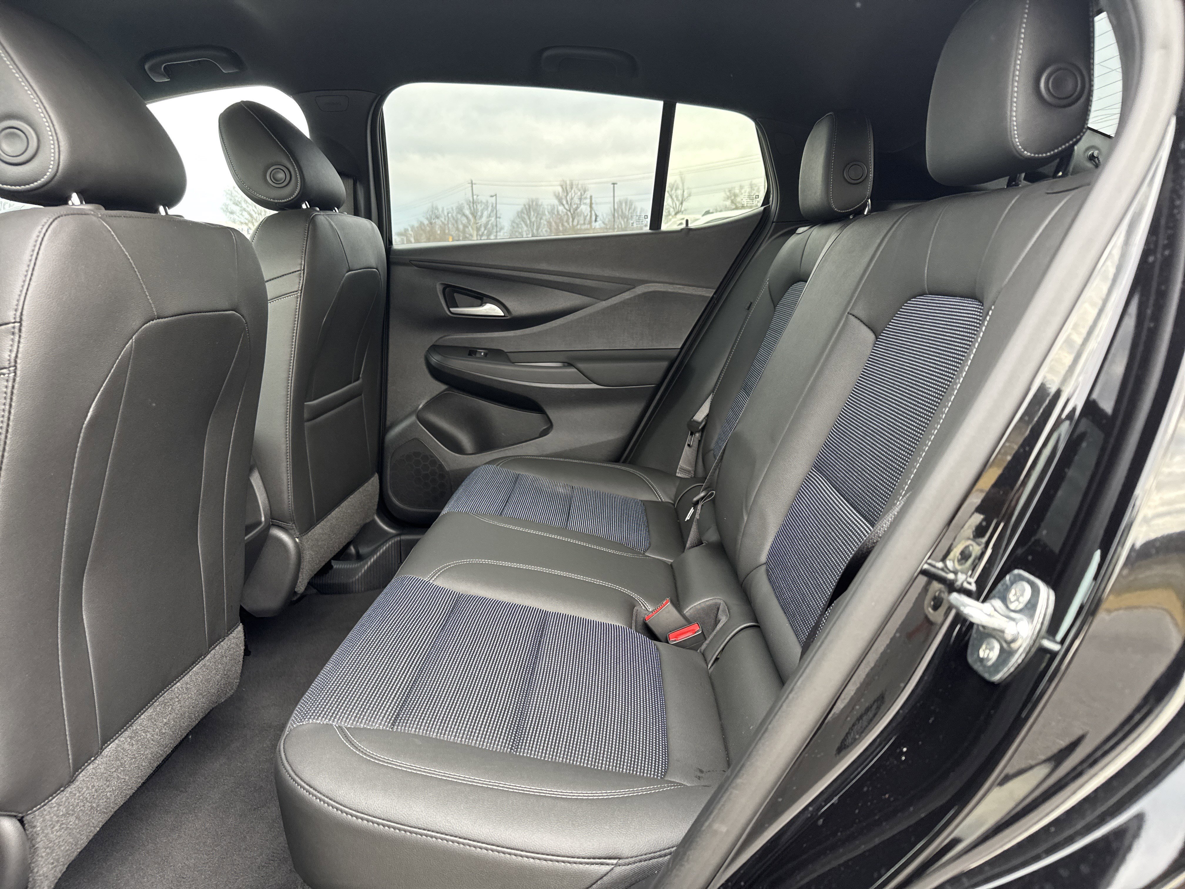 Used 2025 Buick Envista Preferred w/ Convenience I Package image 28