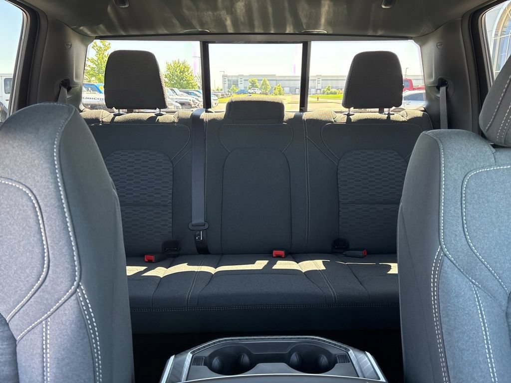 New 2026 RAM 1500 Express AWD/4WD image 15