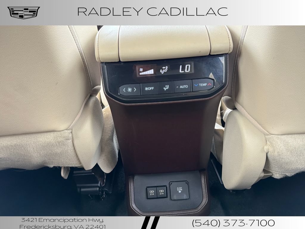 Used 2021 Toyota Highlander Limited AWD/4WD image 11