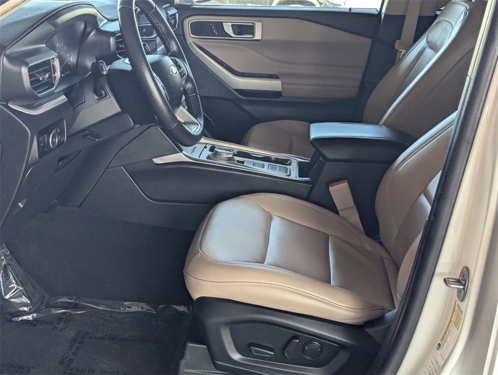 Used 2024 Ford Explorer XLT w/ Equipment Group 202A image 24