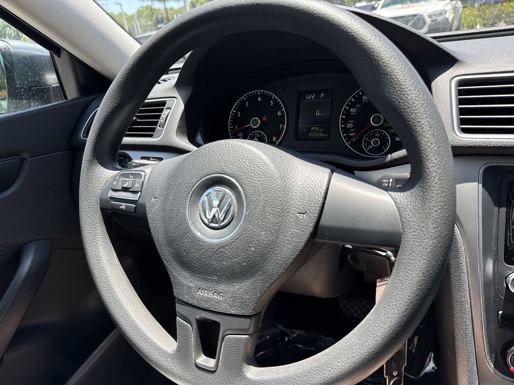 Used 2014 Volkswagen Passat 2.5 S FWD image 53