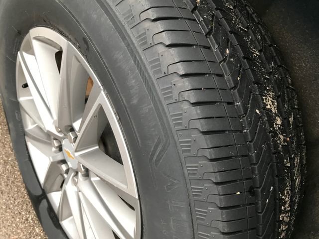 Used 2023 Chevrolet Traverse LT image 11