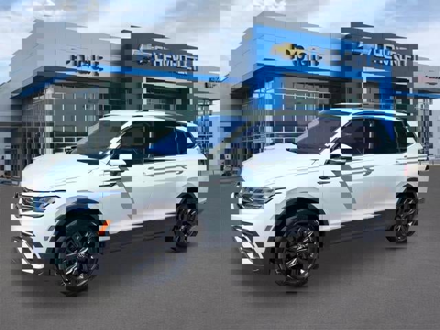 Used 2024 Volkswagen Tiguan Wolfsburg Edition FWD image 4