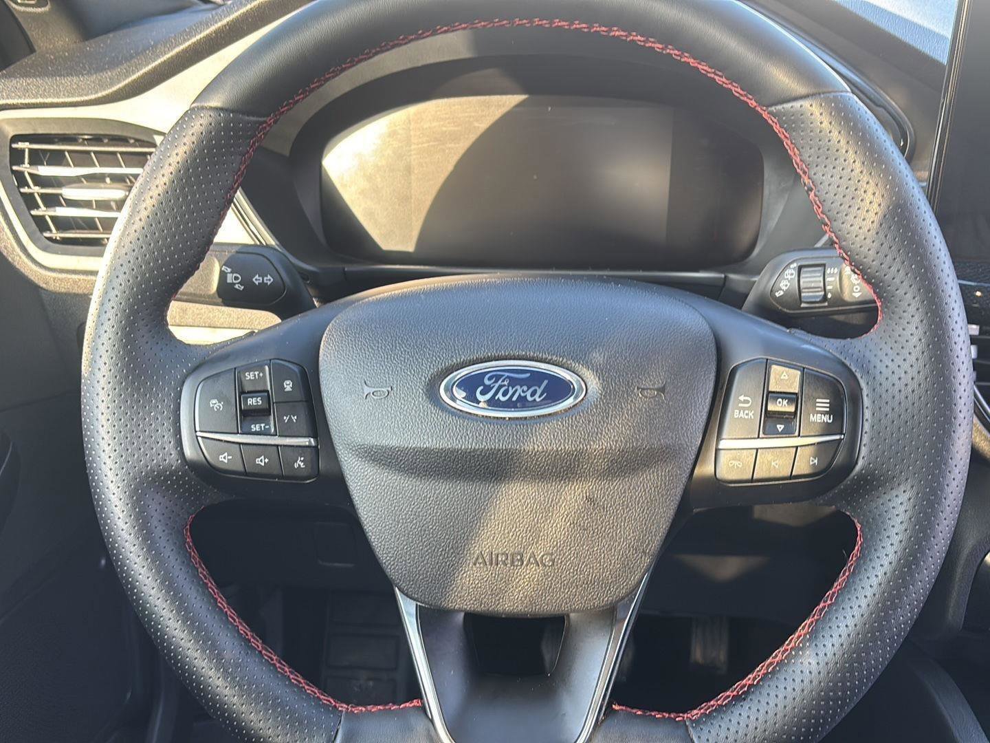 Used 2025 Ford Escape ST-Line w/ Equipment Group 301A image 15