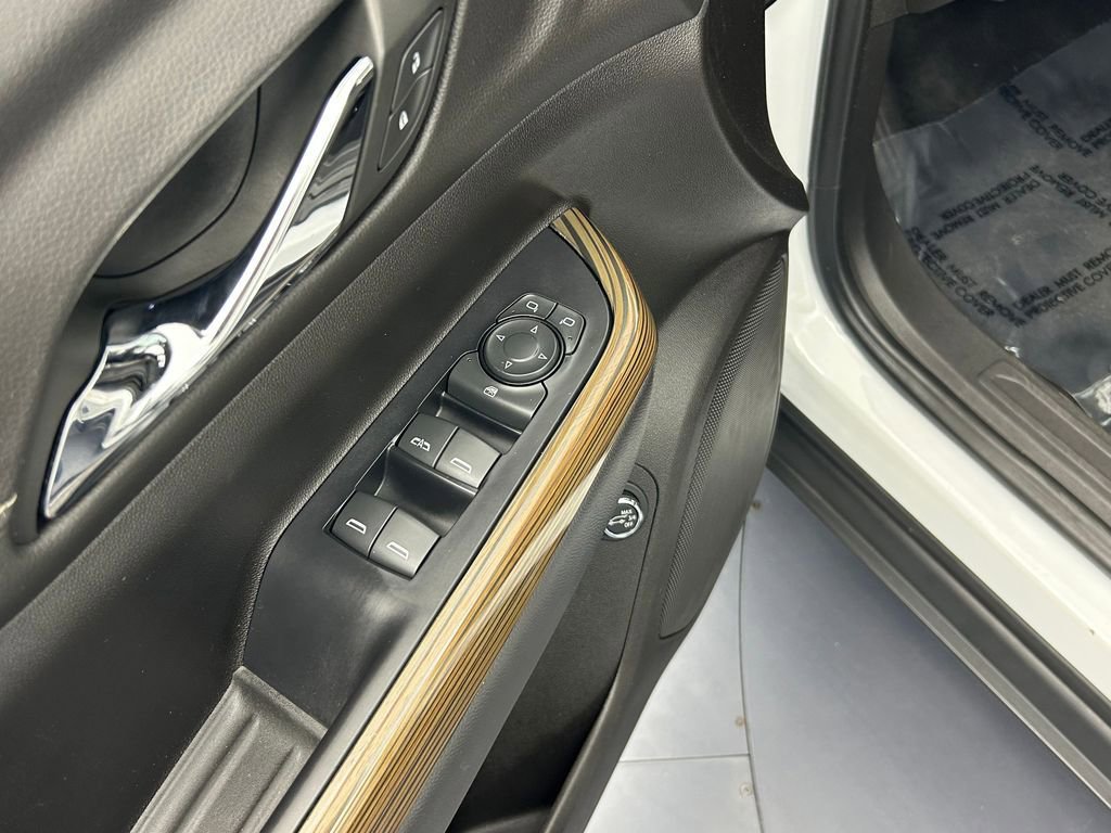 Used 2022 GMC Acadia SLE w/ Driver Convenience Package image 13