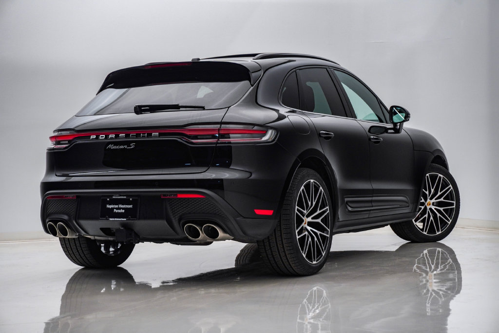 Certified 2026 Porsche Macan S AWD/4WD image 12