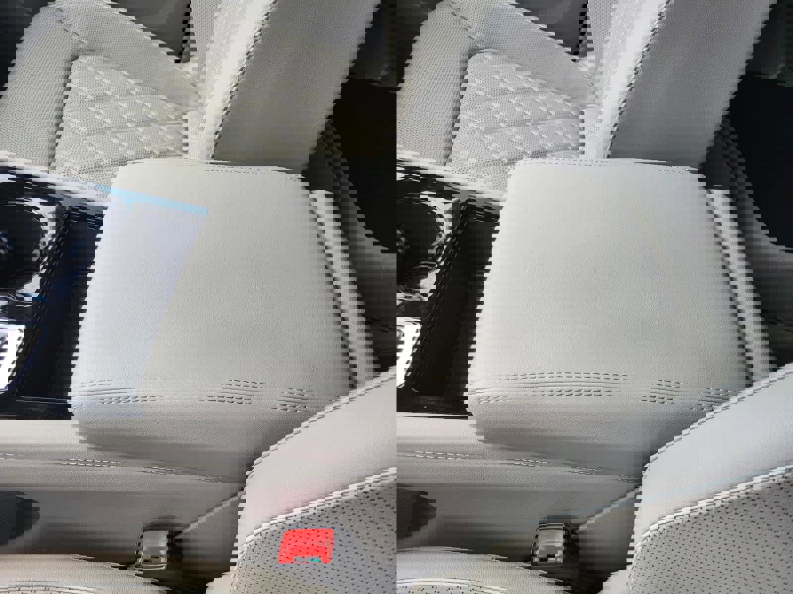 Used 2024 Volkswagen Atlas SEL Premium R-Line image 25