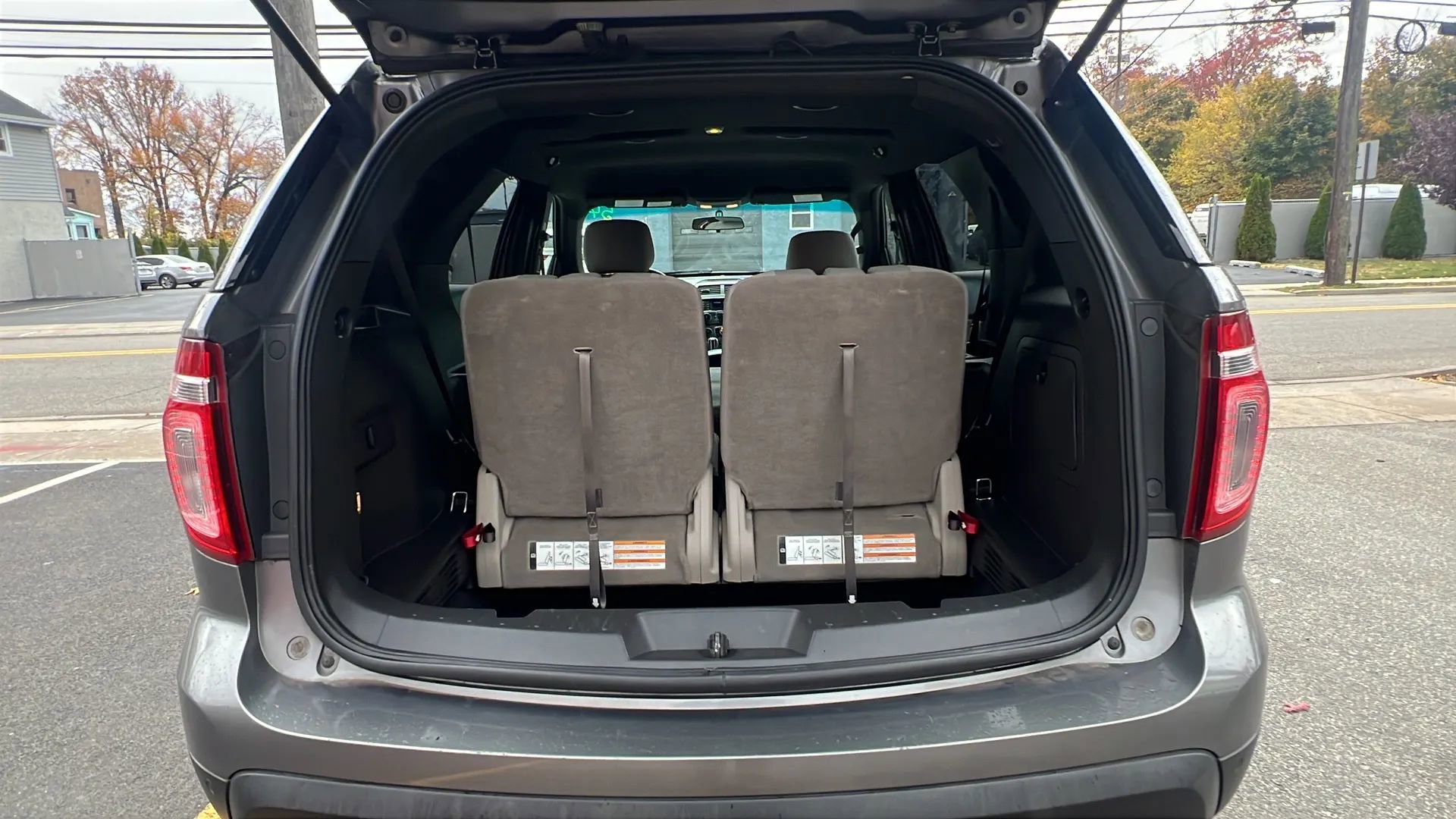 Used 2014 Ford Explorer XLT image 10