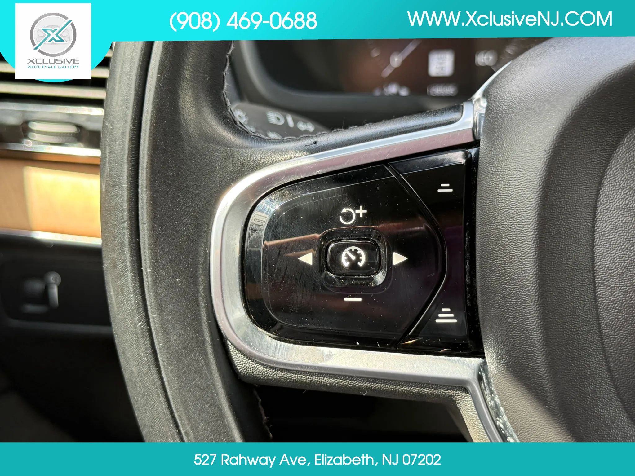 Used 2021 Volvo XC90 T6 Momentum w/ Advanced Package image 12