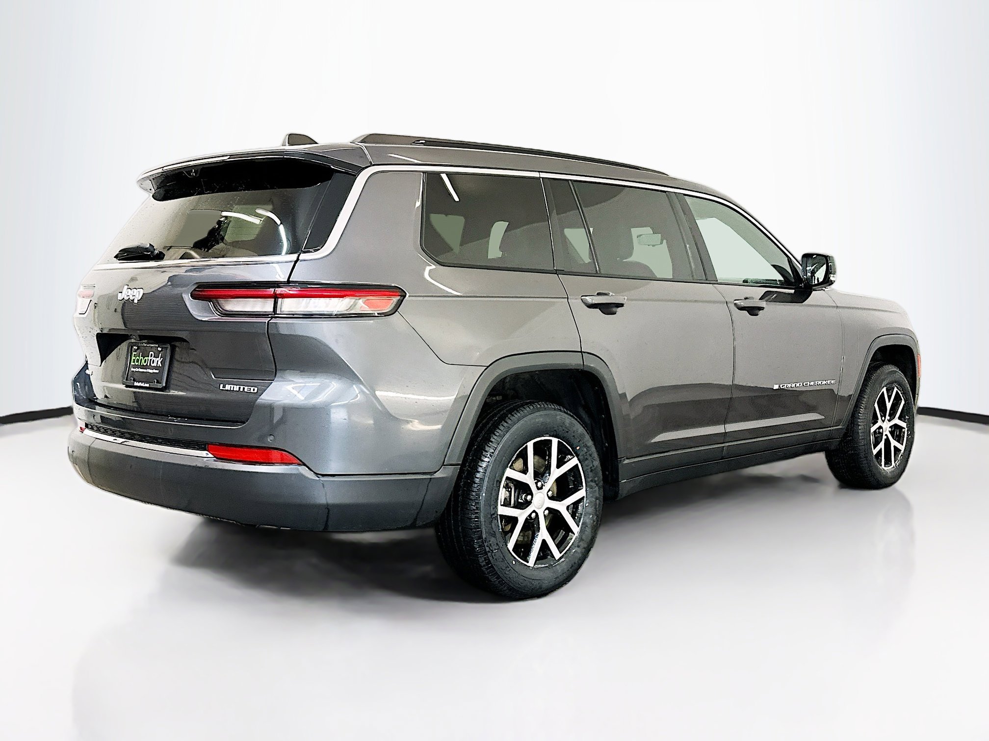 Used 2024 Jeep Grand Cherokee L Limited w/ Luxury Tech Group II image 9