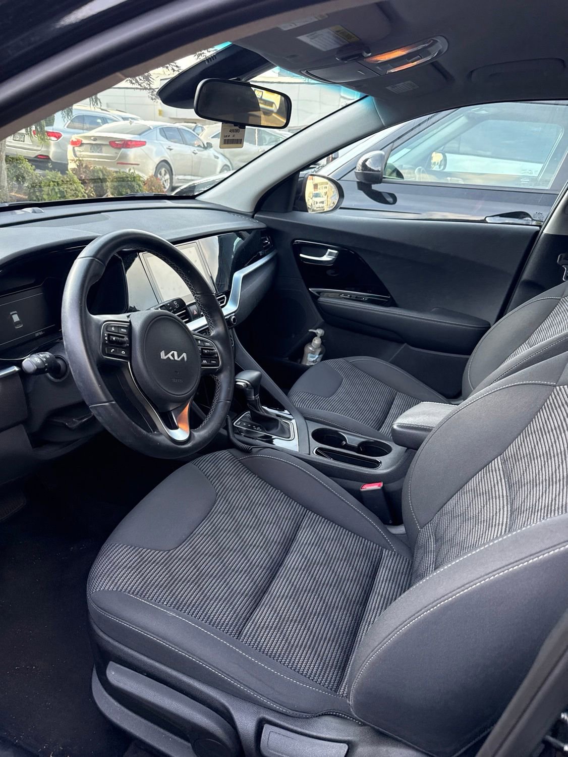 Certified 2022 Kia Niro LXS w/ Digital Cluster Package FWD image 4
