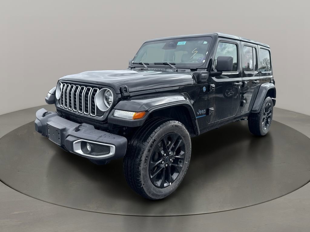 Used 2025 Jeep Wrangler Unlimited Sahara w/ Safety Group AWD/4WD image 3