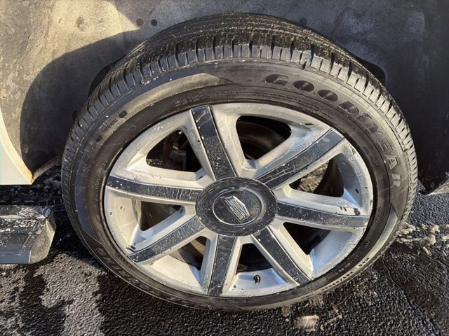 Used 2016 Cadillac Escalade ESV Premium image 29