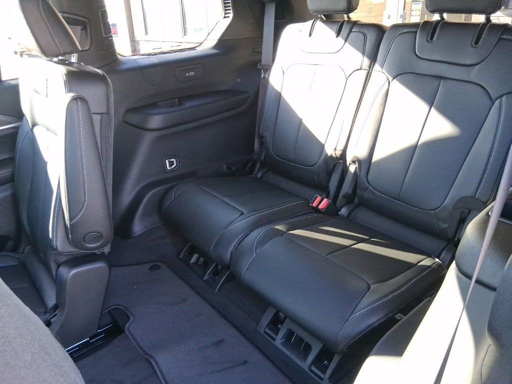 New 2025 Jeep Grand Cherokee L Limited w/ Trailer Tow Package image 12