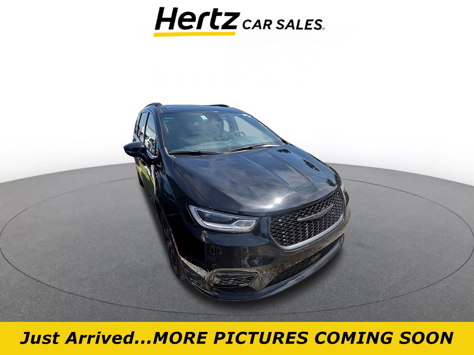 Used 2025 Chrysler Pacifica Limited image 1