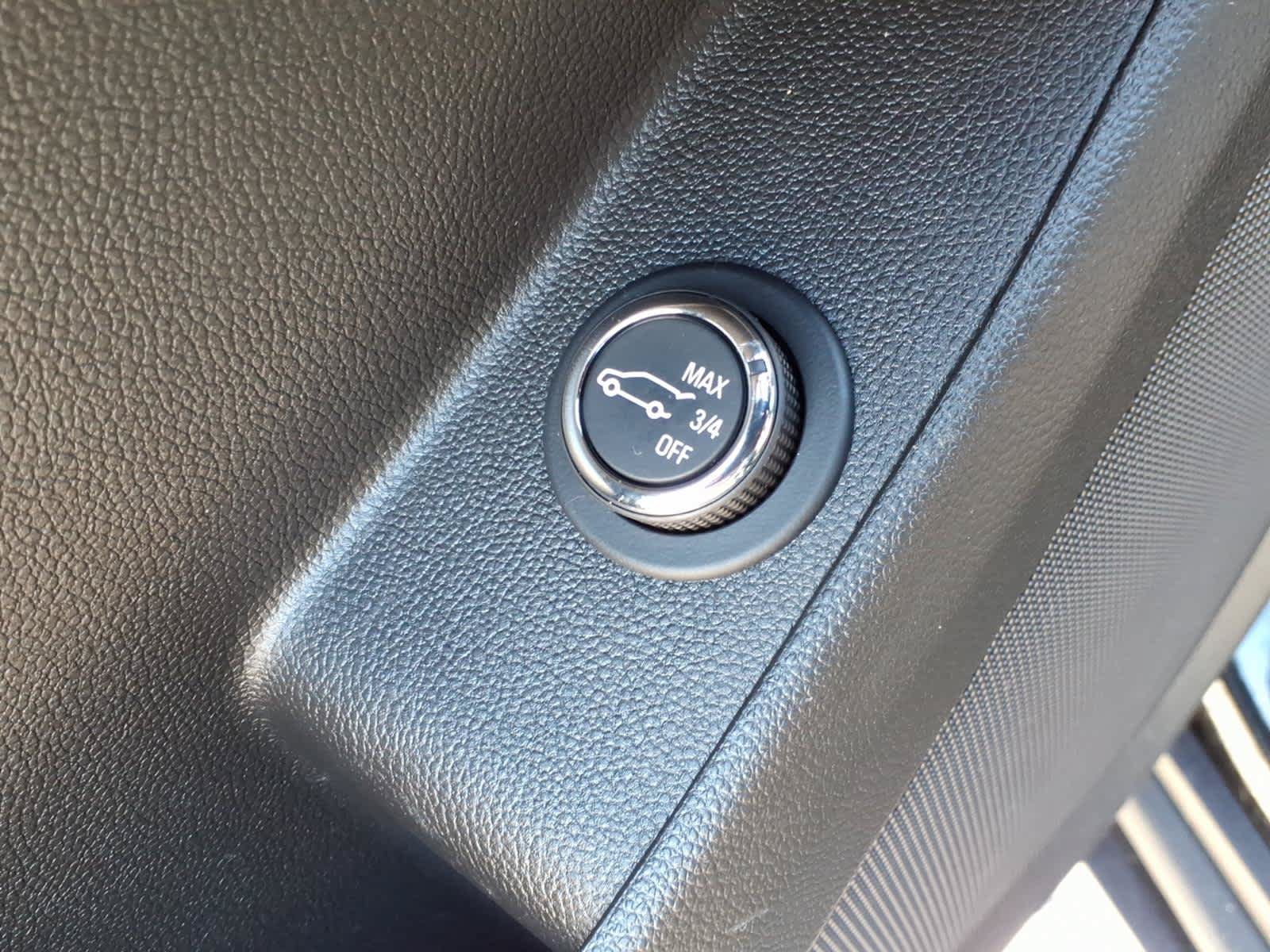 Used 2023 Chevrolet Traverse LT AWD/4WD image 19