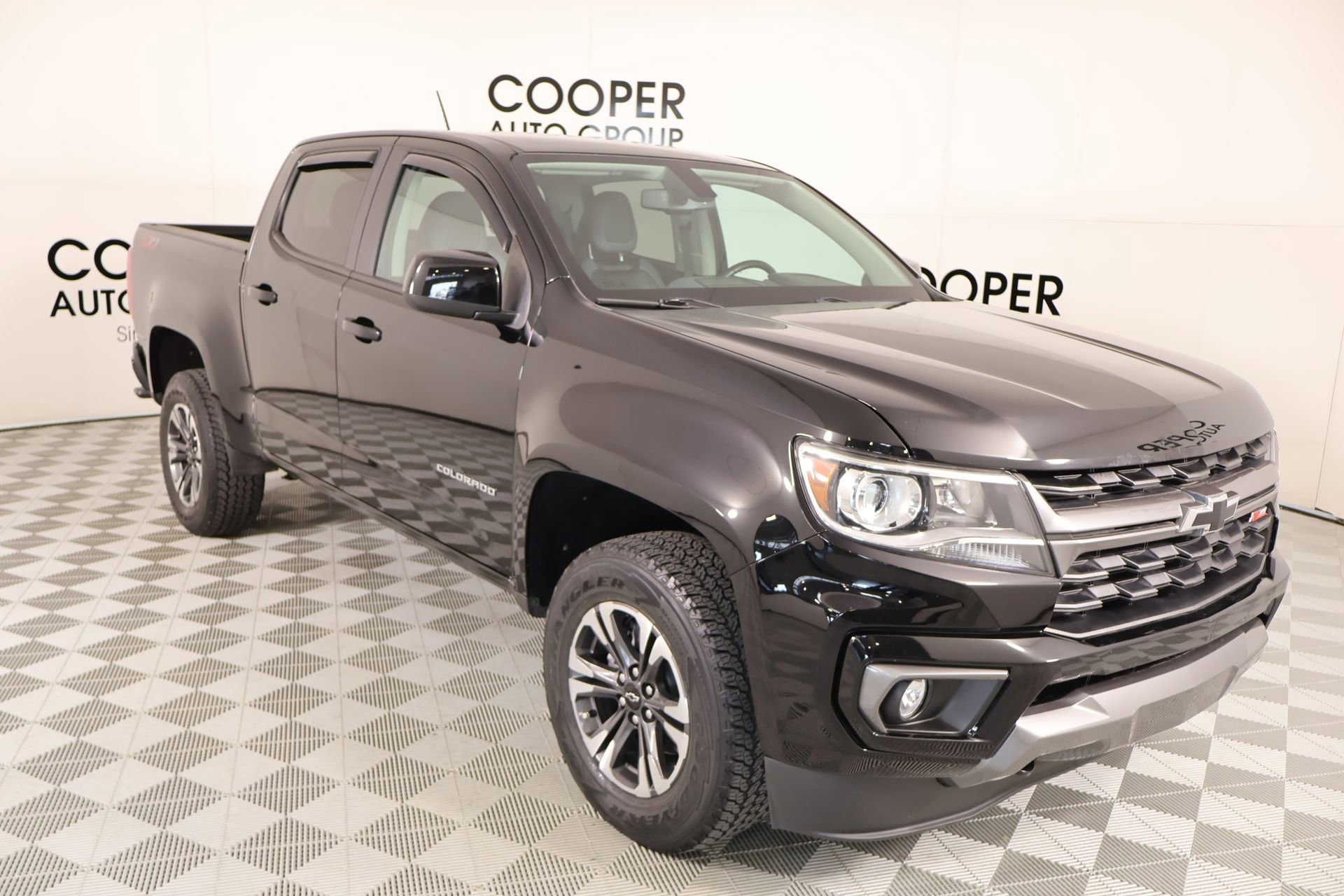 Used 2022 Chevrolet Colorado Z71 RWD image 1