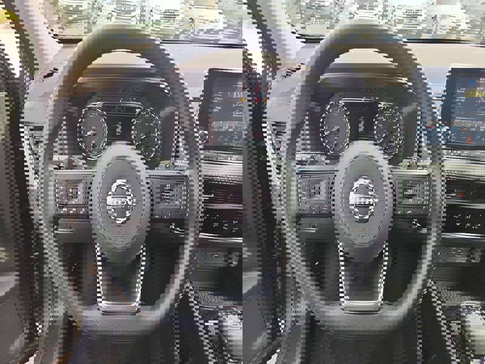 Used 2023 Nissan Rogue S image 22