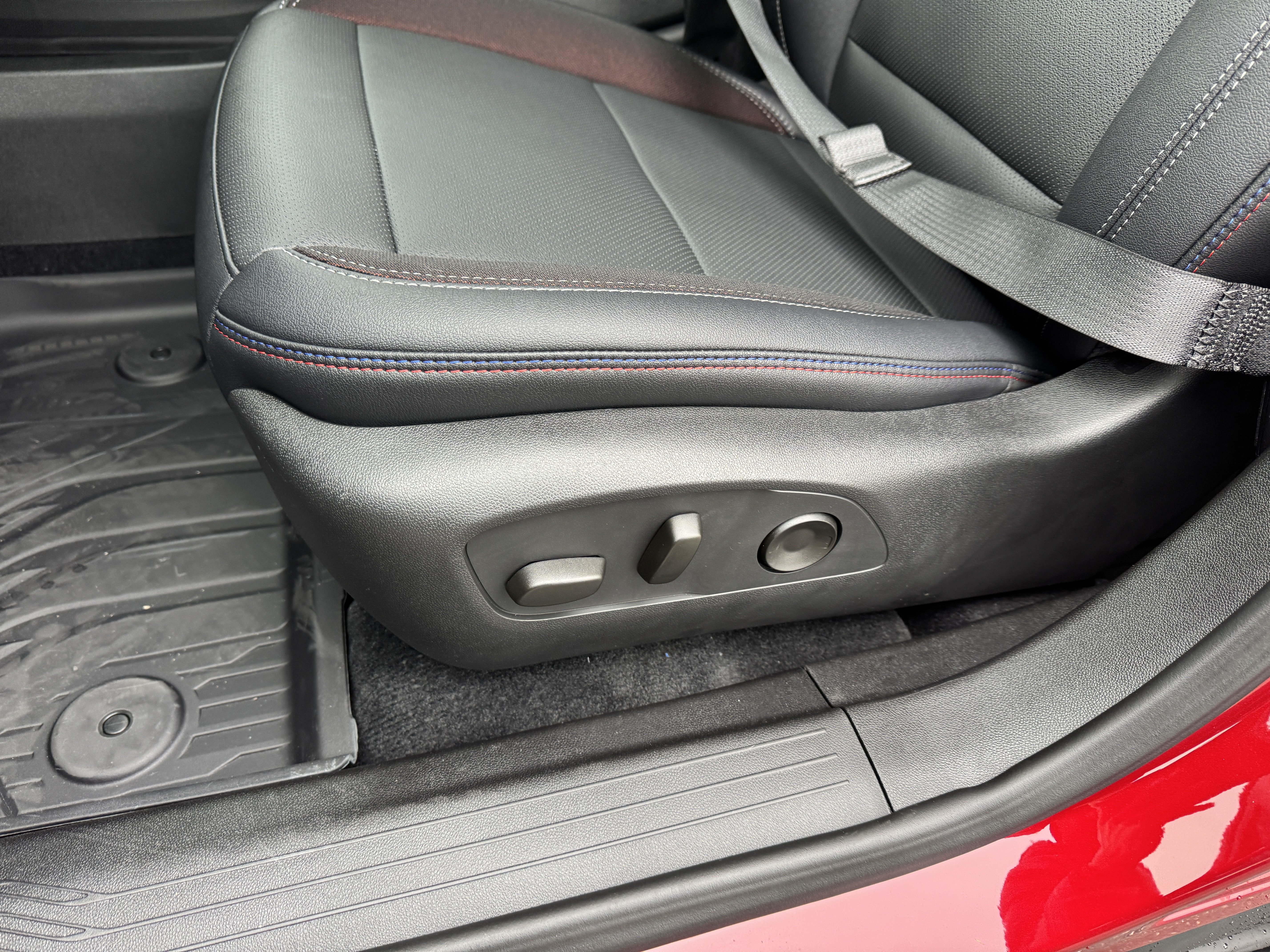 New 2026 Chevrolet Equinox EV RS FWD image 13