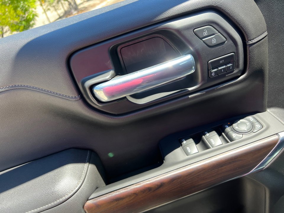 Used 2021 GMC Sierra 1500 SLT w/ SLT Premium Package AWD/4WD image 31