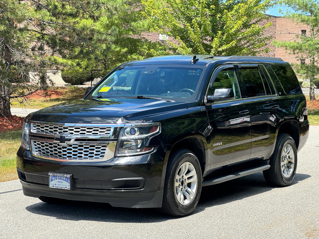Used 2017 Chevrolet Tahoe LT image 3