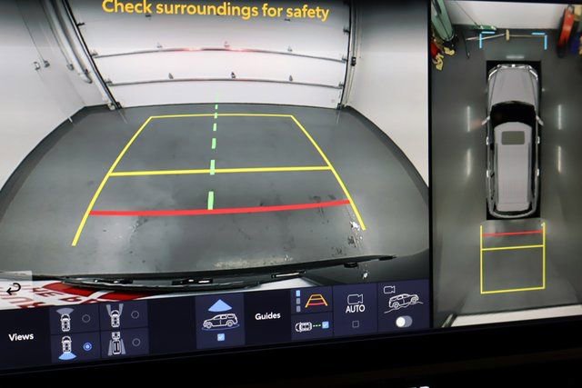 Used 2025 Toyota Sequoia Platinum image 25