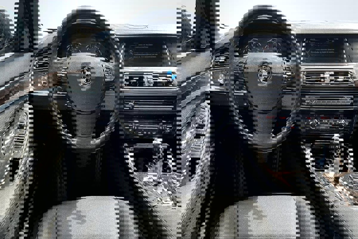 Used 2014 BMW 528i Sedan image 5