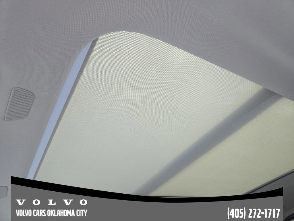 Certified 2024 Volvo XC60 B5 Plus image 24