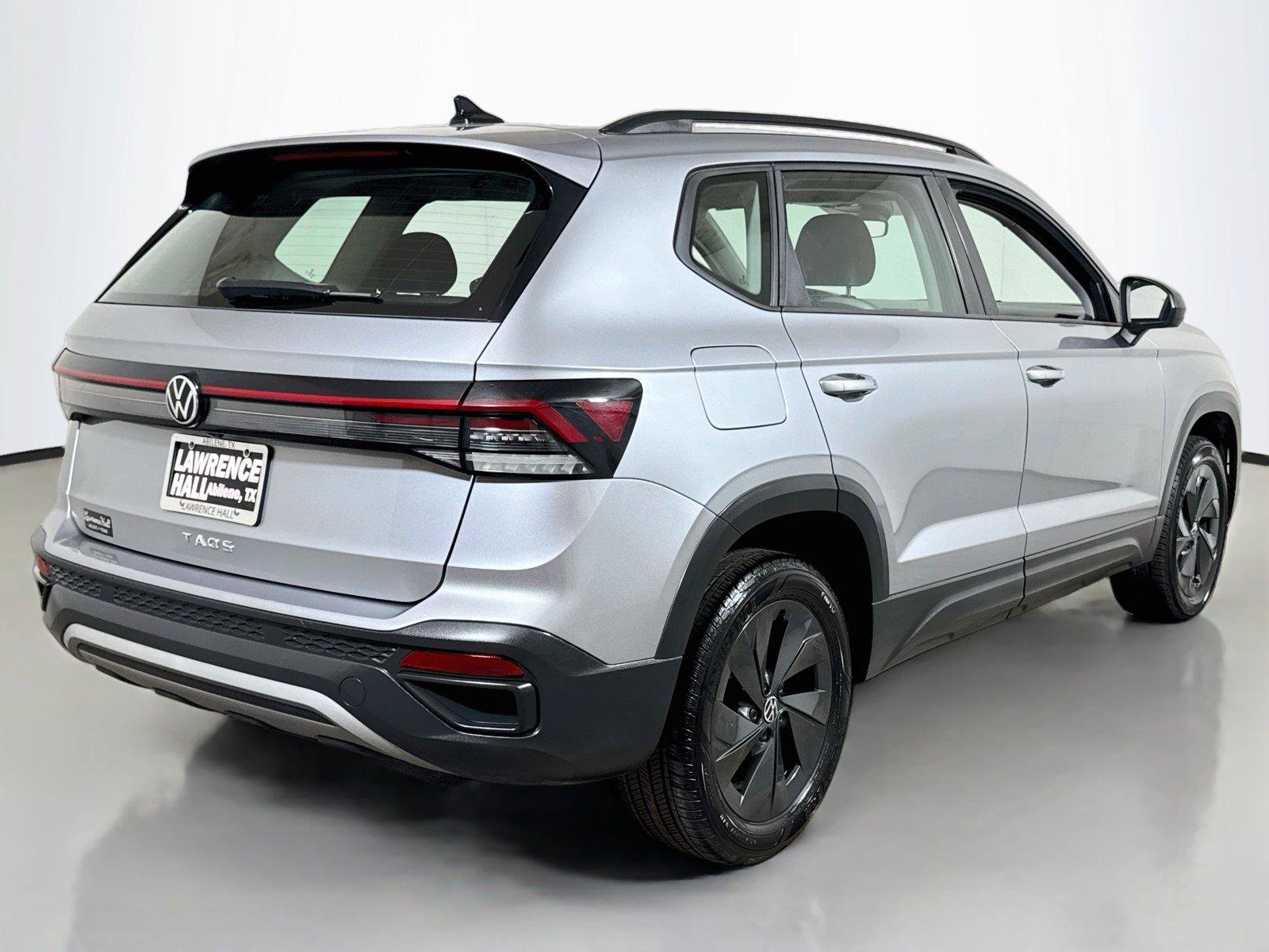 Used 2025 Volkswagen Taos S FWD image 4