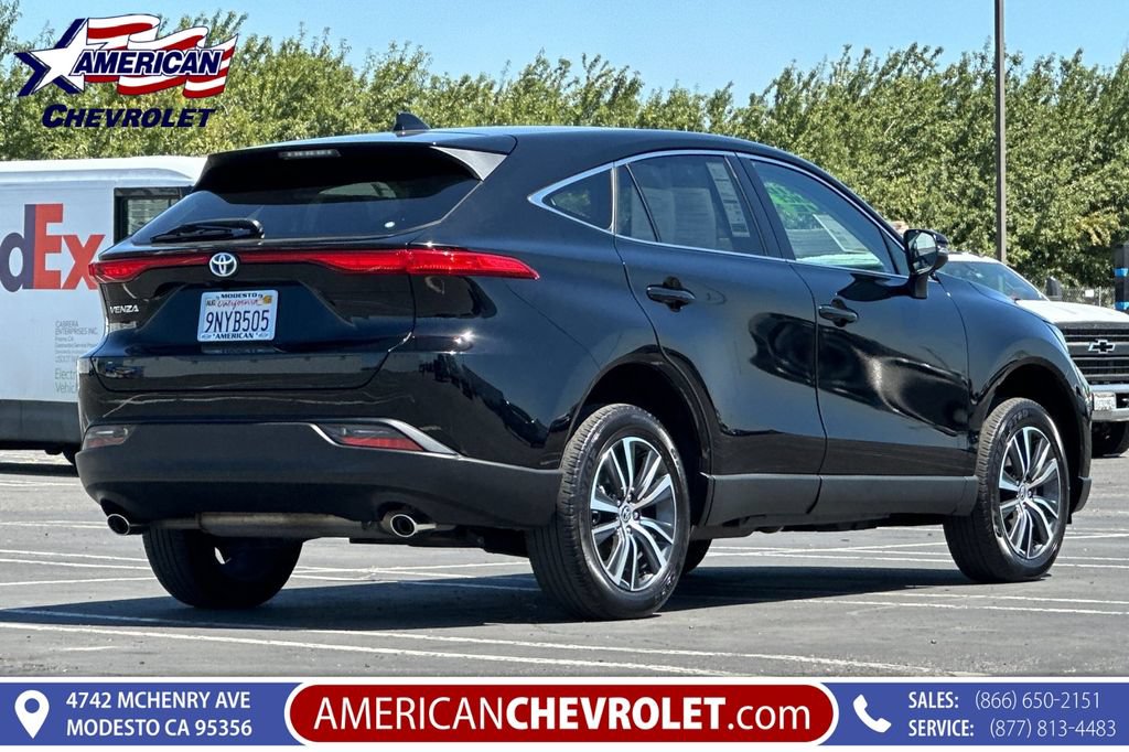 Used 2024 Toyota Venza LE AWD/4WD image 5