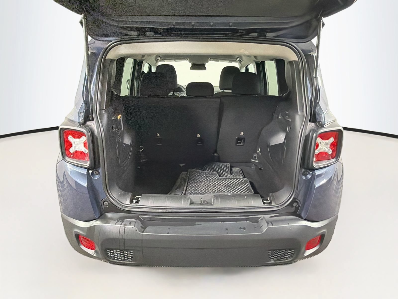 Used 2023 Jeep Renegade Latitude AWD/4WD image 27