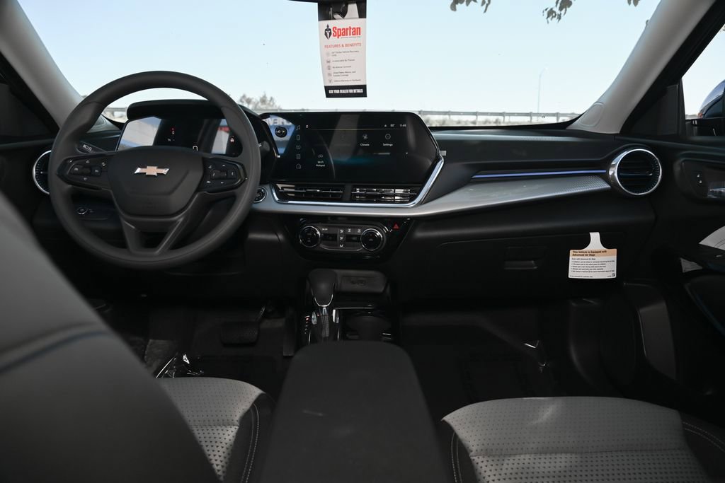 New 2026 Chevrolet Trax LT w/ Sunroof Package FWD image 18