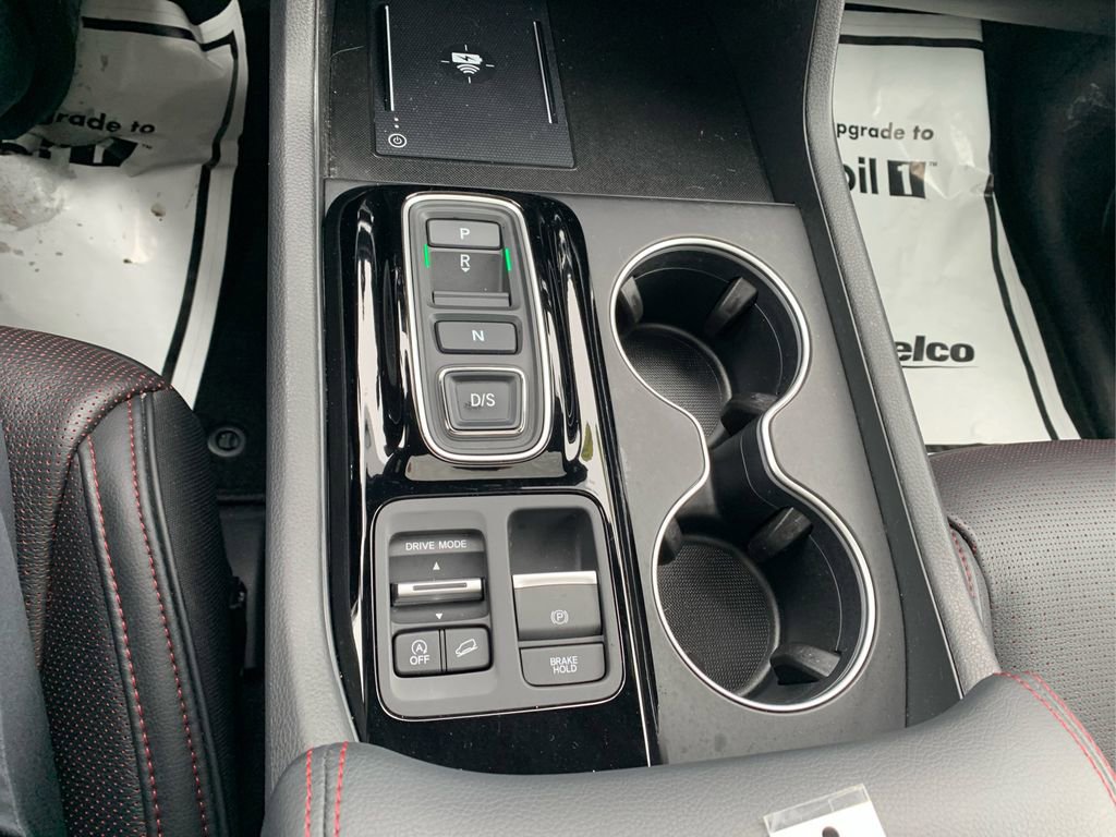 Used 2025 Honda Pilot Black Edition image 15